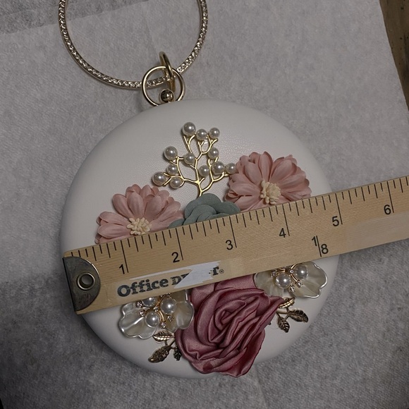 NEW Floral Round Clutch Box Bag Rhinestones Circle Handle - Picture 7 of 11